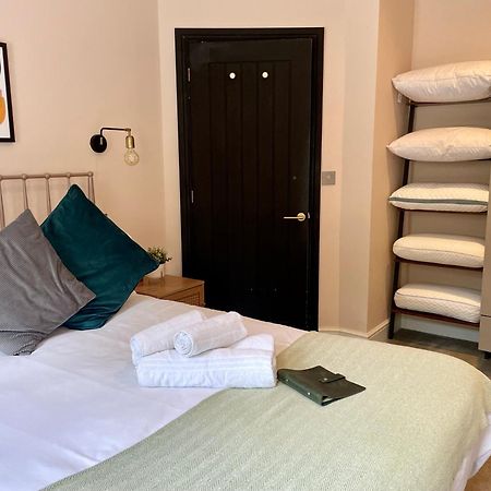 Pillow Menu! 1 Bed Garden Flat Finsbury Park Londres Exterior foto
